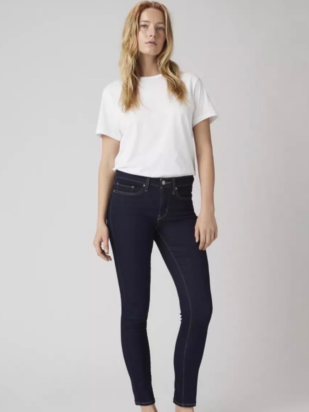 ⭐️ NWOT - Levi's Women's 311 Shaping Skinny Jeans - size 25